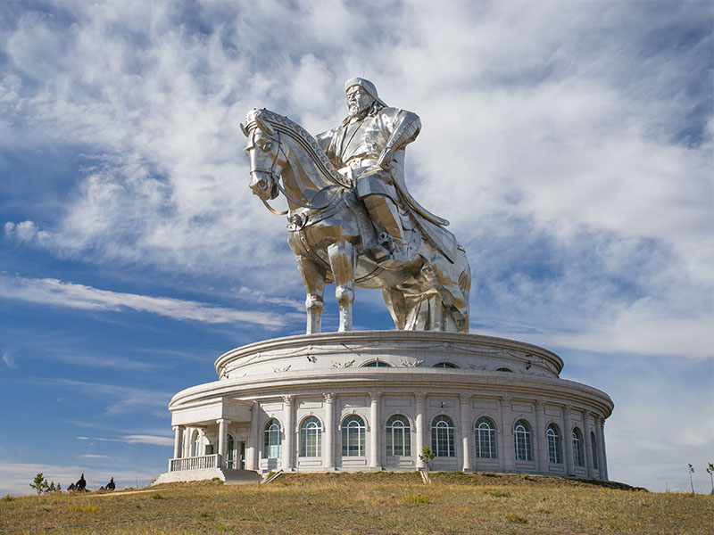 蒙古雕像
