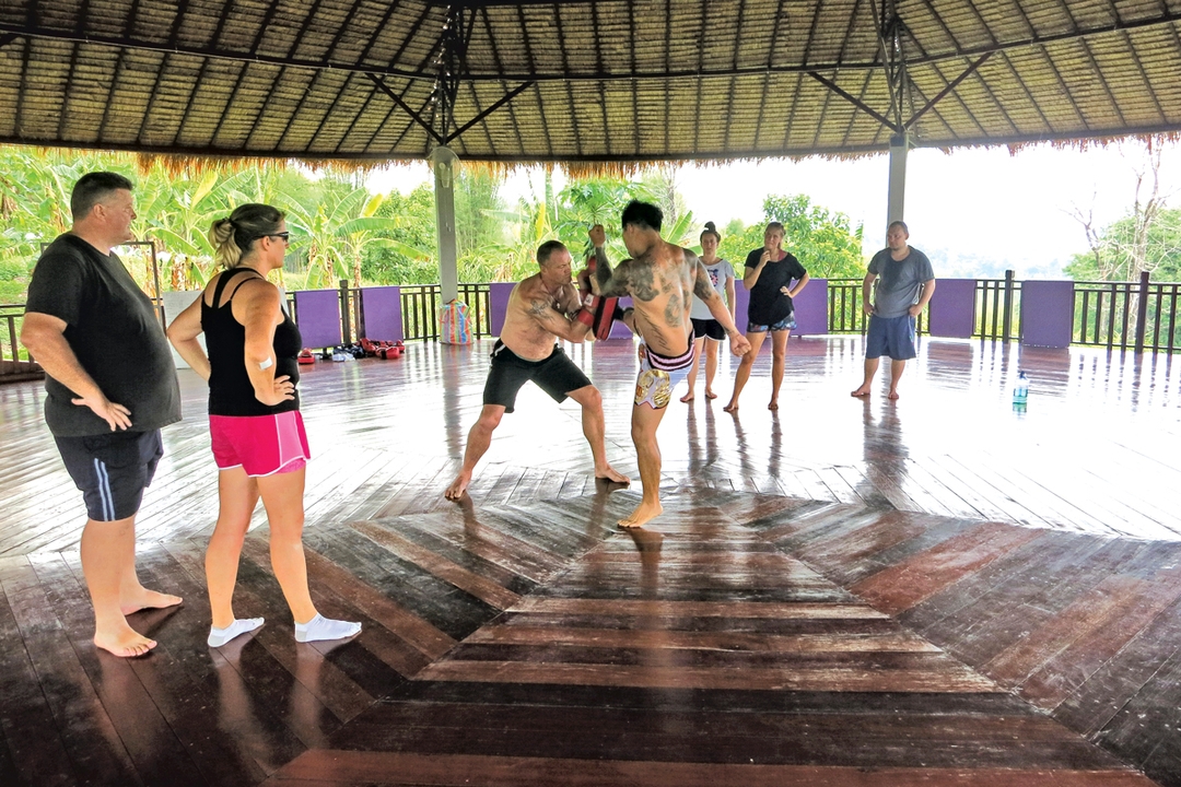 在泰国的训练营，泰拳，萨拉，温泉度假村，泰国