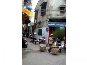 去河内，去胡志明市，这是越南的两个很棒的城市