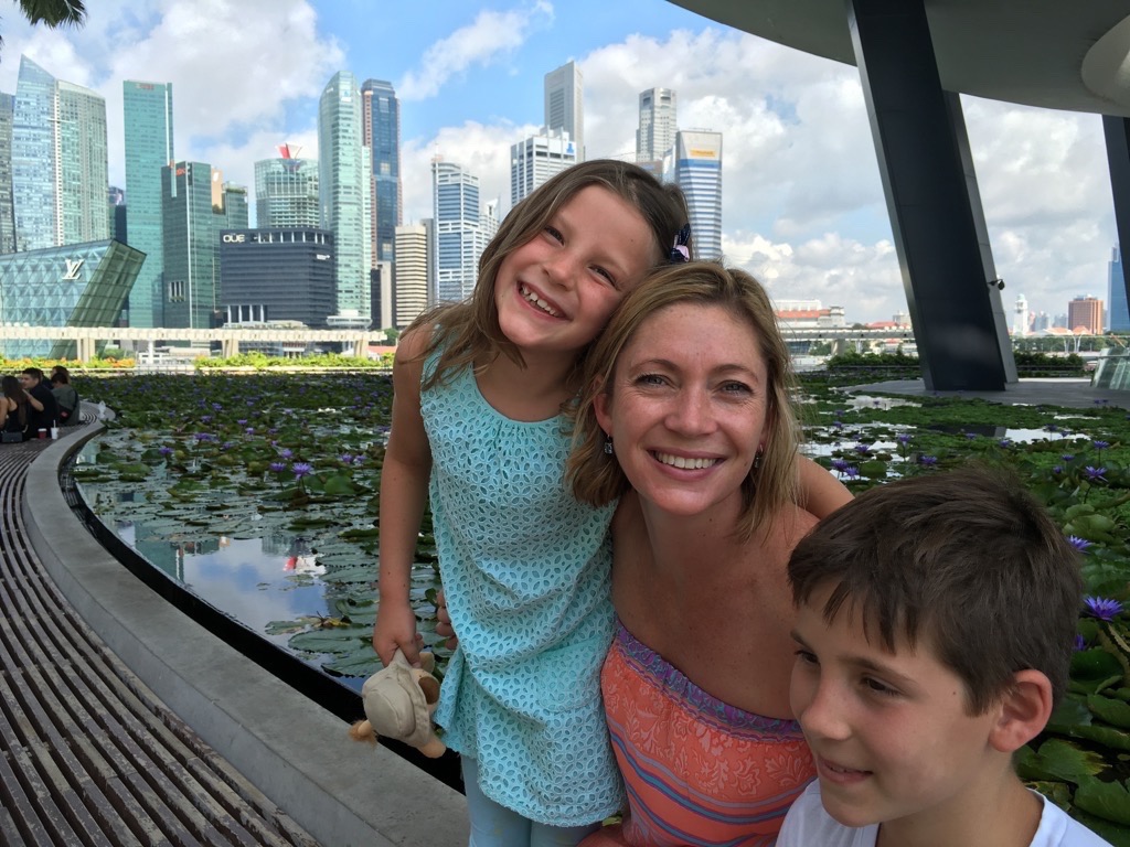 对劳拉·塞奇和她的家人来说，住在新加坡的丽思卡尔顿千禧酒店是完美的