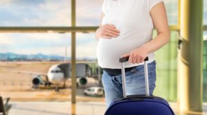 你应该仔细考虑怀孕期间坐飞机