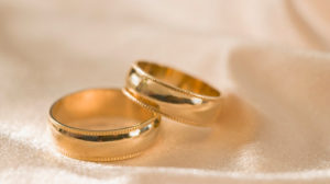 图片婚礼戒指为婚姻登记故事