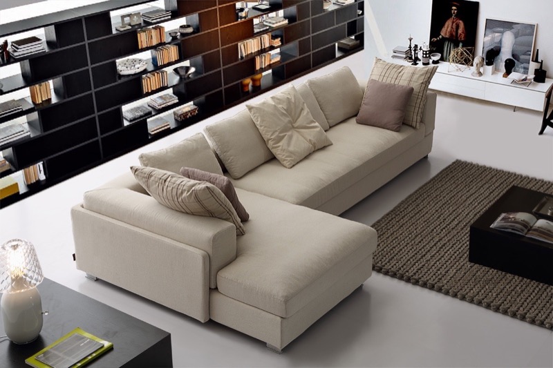 DSL家具:Lamberi S-050组合式沙发，配有一张躺椅，采用织物装饰