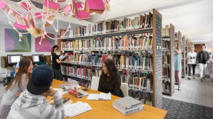 香港艺术学院图书馆图片