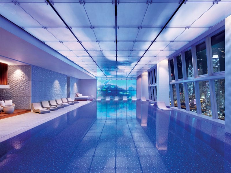 香港丽思卡尔顿酒店的游泳池