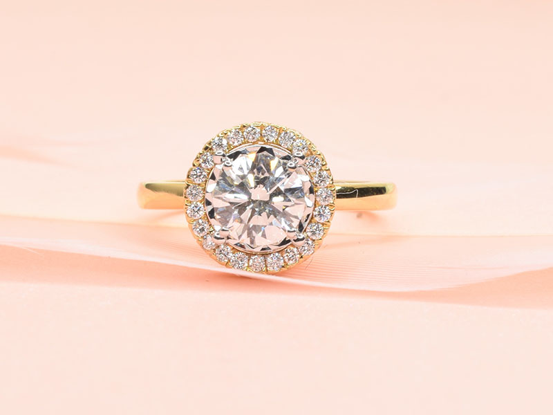 Niya K圆钻石订婚戒指