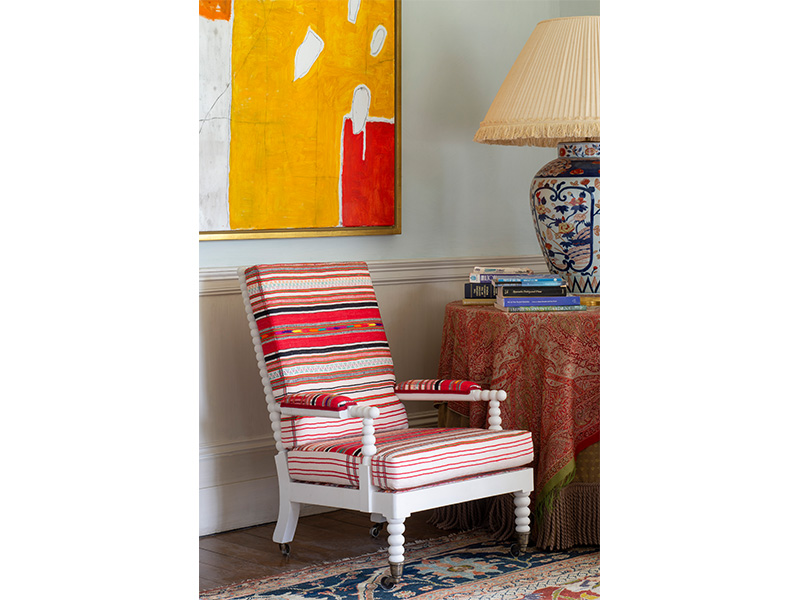 客厅- Broughton Bobbin椅子由Vaughan, Altfield Interiors