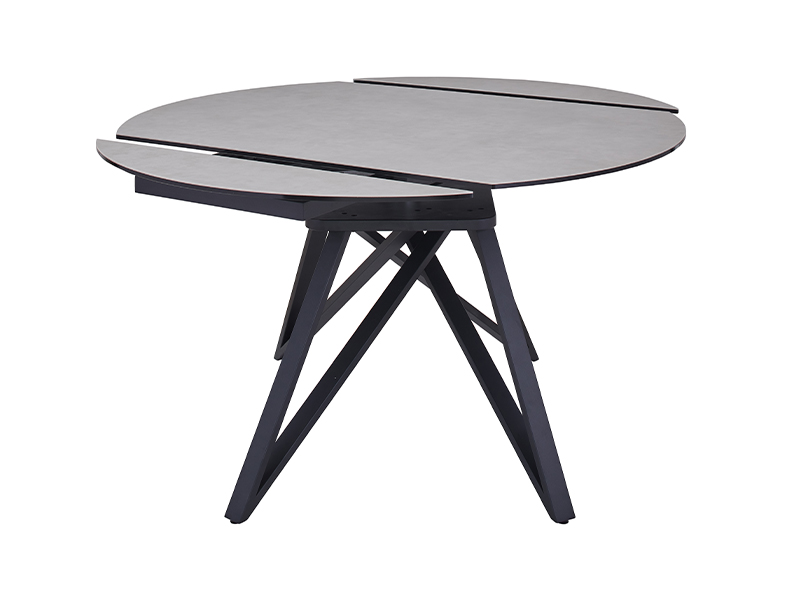 餐桌——带钢化玻璃的体育场扩展桌，11990美元，Indigo Living