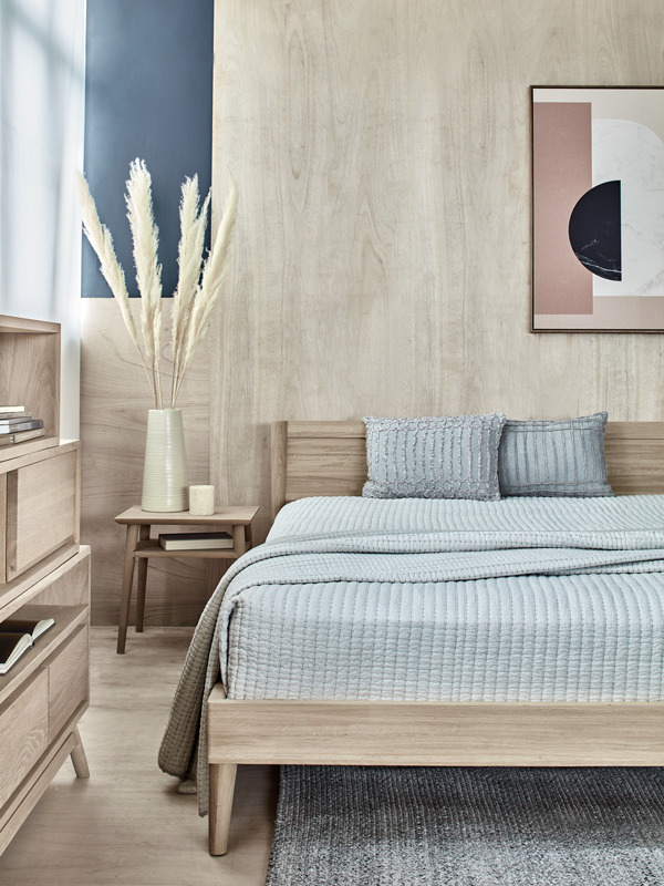 橡树家具-复古床和床头柜