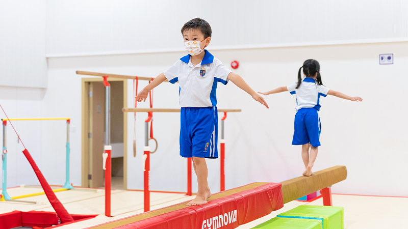 小学就读于香港什鲁斯伯里国际学校-体操学生